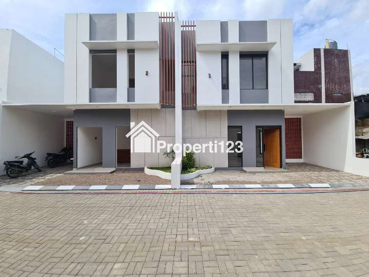 dijual rumah 2 lantai akses pinggir jalan di cipageran cimahi 700 jutaan all in - 1