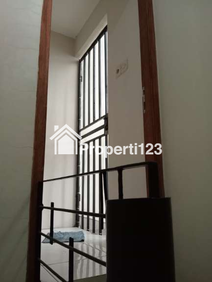 Rumah bagus dan strategis dekat kampus UI Depok - 4