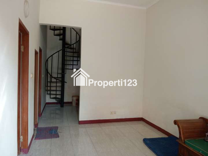 Rumah bagus dan strategis dekat kampus UI Depok - 3