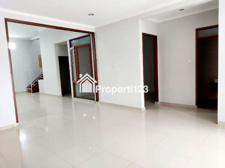 DI JUAL RUMAH SIAP HUNI DI BANDUNG LOKASI STRATEGIS NYAMAN - 5