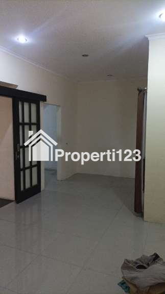 DI SEWAKAN RUMAH TINGGAL 2 LANTAI T DI SINBAD GREEN RESIDENCE, BOGOR - 5