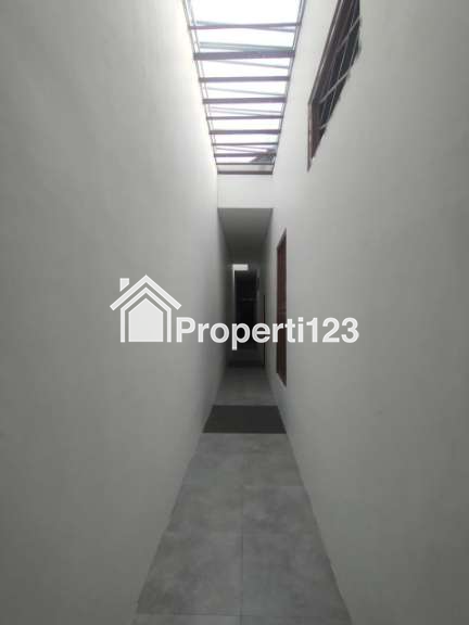 Ruko Nol Jalan Raya Baru Gress Siap Ngomset Lokasi Bubutan Surabaya  - 4