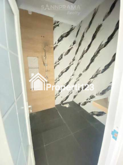 Rumah 2 lantai Brand New di Tanah Baru Depok - 10