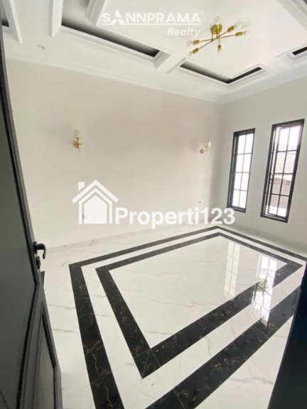 Rumah 2 lantai Brand New di Tanah Baru Depok - 9