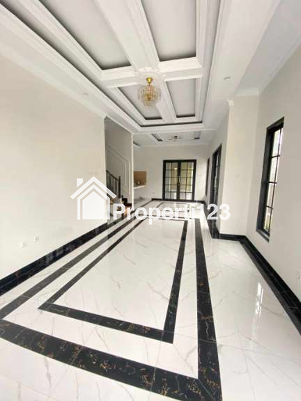 Rumah 2 lantai Brand New di Tanah Baru Depok - 4