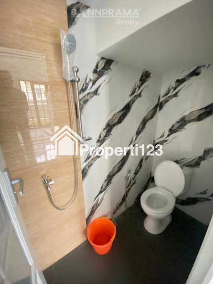 Rumah 2 lantai Brand New di Tanah Baru Depok - 15