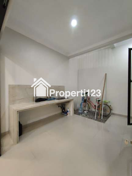 Rumah baru modern minimalis di Rawamangun Jaktim - 5