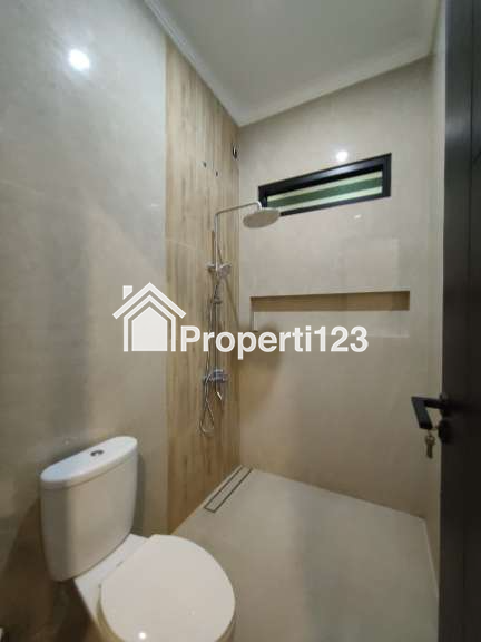 Rumah baru modern minimalis di Rawamangun Jaktim - 8
