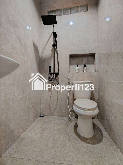 Rumah Cantik Semi Furnished 1 Lantai di Jl Soekarno Hatta Bandung Dekat RSAI - 11