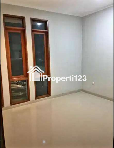 DI JUAL RUMAH SIAP HUNI DI BANDUNG LOKASI NYAMAN STRATEGIS DALAM KOMPLEK - 9