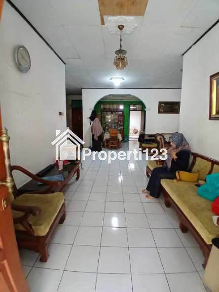 Rumah second hook luas di Poin Mas Depok - 4