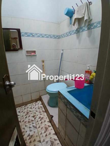 Rumah second hook luas di Poin Mas Depok - 7