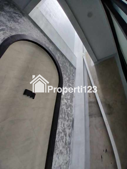 Rumah 3 lantai Brand New di Mampang Indah 1 Depok - 3