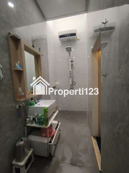 Rumah second siap huni lokasi strategis di Duren Sawit Jaktim - 11