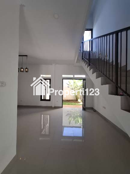 Rumah baru siap huni dalam komplek Kodau Jatiasih Bekasi - 8