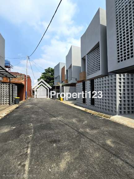 Rumah baru dalam mini cluster di Pondok Kelapa Jaktim - 2