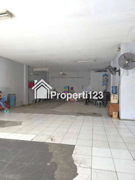 Gudang/Showroom Murah Jalan Sultan Agung Medan Satria Bekasi Barat - 6