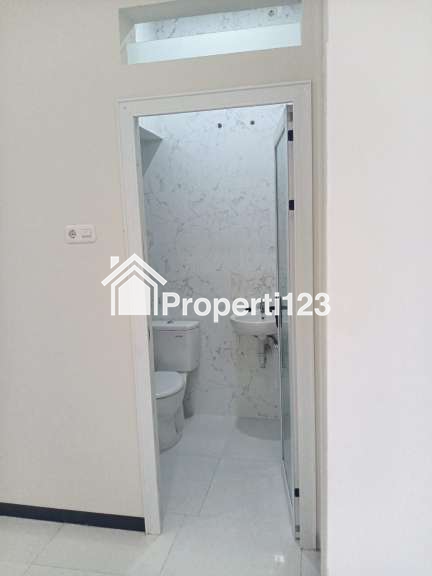 ‼️DIJUAL RUMAH BARU GRESS MINIMALIS MODERN‼️ LOKASI STRATEGIS DI PERUMAHAN VILLA KALIJUDAN INDAH SURABAYA - 8
