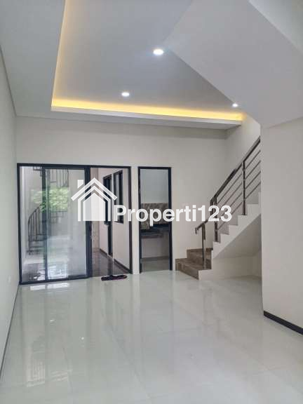 ‼️DIJUAL RUMAH BARU GRESS MINIMALIS MODERN‼️ LOKASI STRATEGIS DI PERUMAHAN VILLA KALIJUDAN INDAH SURABAYA - 5
