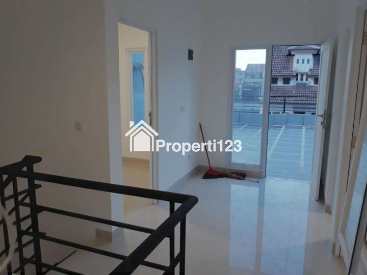 Jual rumah Janur Kuning Kelapa Gading, bangunan masih baru (bangunan akhir thn 2021) - 2