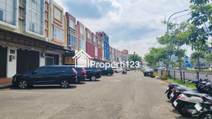 Ruko Depan 2 Lantai Jalan Utama Grand Wisata Tambun Selatan Bekasi - 2