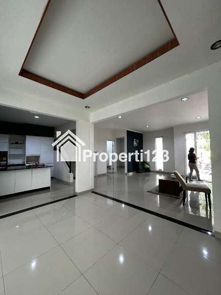 Dijual Rumah Mewah Siap Huni 2 Lantai di Latigo, Gading Serpong - 7