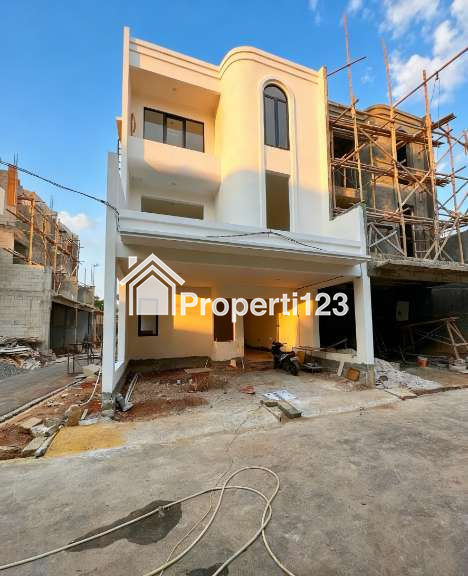 Rumah mewah industrial futuristik Pondok Kelapa Jakarta Timur - 4