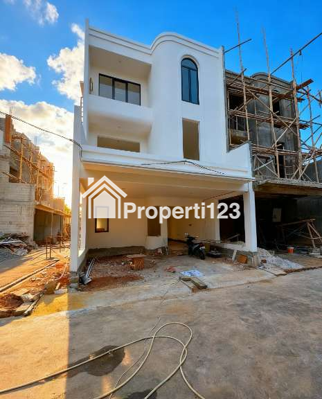 Rumah mewah industrial futuristik Pondok Kelapa Jakarta Timur - 2
