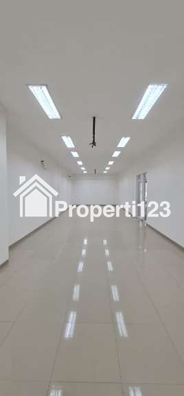 Ruko Gandeng Jalan Kelapa Gading Selatan Gading Serpong Tangerang - 2