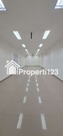 Ruko Gandeng Jalan Kelapa Gading Selatan Gading Serpong Tangerang - 4