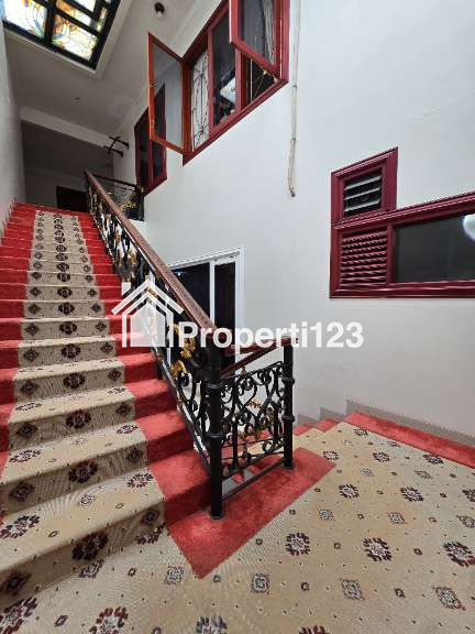 Rumah second terawat non komplek di Kebon Baru Tebet Jaksel - 12