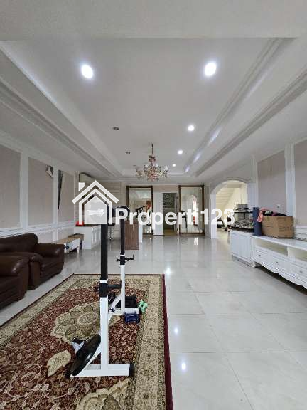 Rumah second terawat non komplek di Kebon Baru Tebet Jaksel - 11