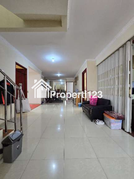 Rumah second terawat non komplek di Kebon Baru Tebet Jaksel - 4