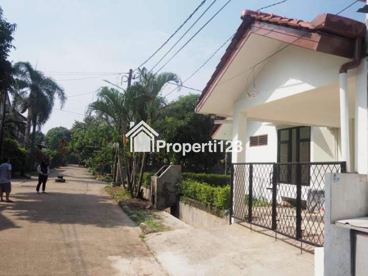 Rumah second tanah luas di Puri Anggrek Mas Depok - 2