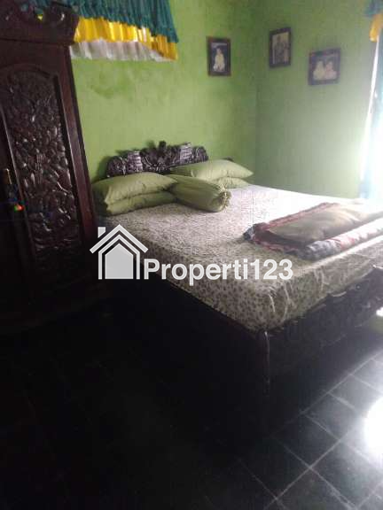 Rumah asri dan Tanah luas full furnish Kuningan Jabar - 2