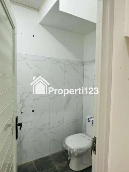 Rumah klasik siap huni di Ciputat Tangsel - 11