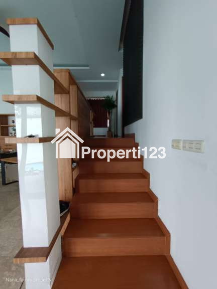 Rumah siap huni semi furnished di area Joglo Jakbar - 6