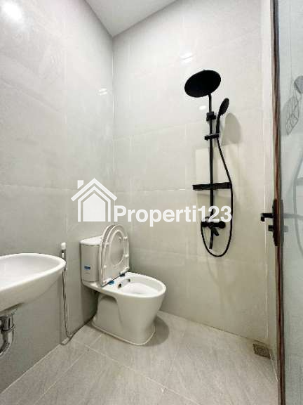 Rumah siap huni Cluster eksklusif Pasar Rebo Jakarta Timur - 5