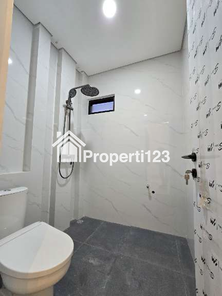 Rumah baru dalam komplek di Pondok Bambu Jaktim - 4