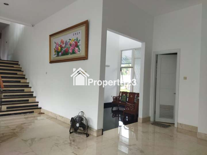 Jual rumah mewah di Telaga Golf Danau Maninjau BSD Serpong - 2