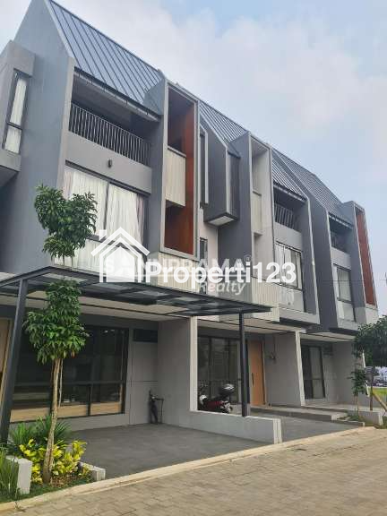 Townhouse 3 lantai strategis di Pondok Labu Jak Sel - 2