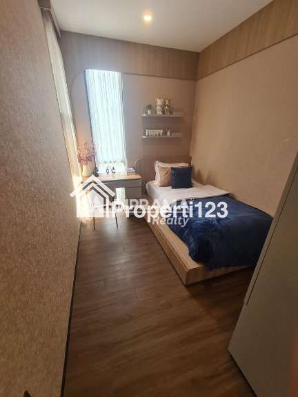 Townhouse 3 lantai strategis di Pondok Labu Jak Sel - 9