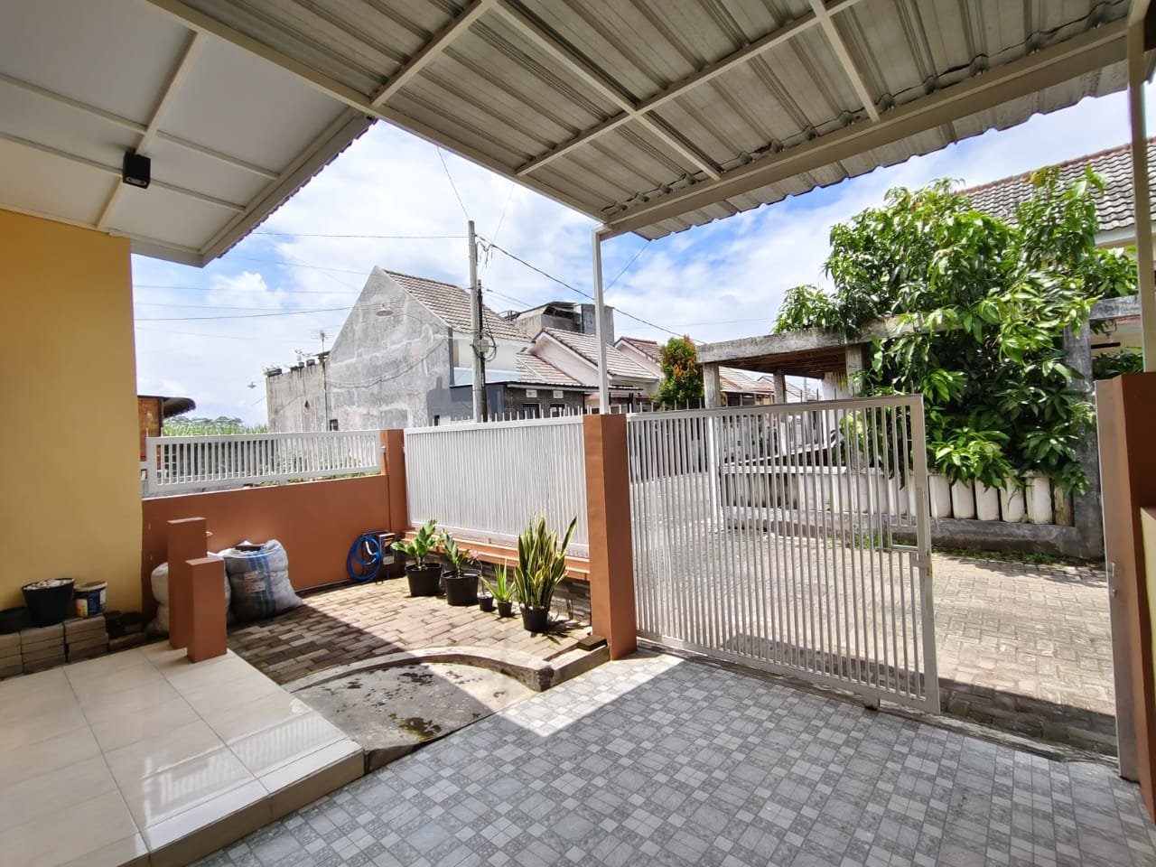 Rumah Pojok Siap Huni Arjowinangun Malang – Dekat Tol Sawojajar - 1