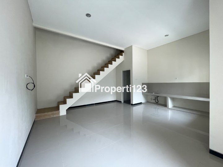 Rumah 2 Lantai Compact 6x10 Di Pandaan - 2