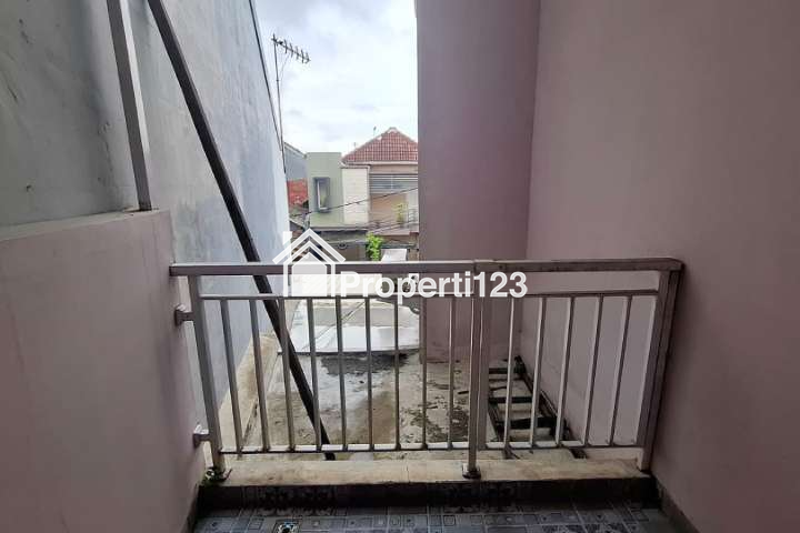 Rumah 5 Kamar Tidur Perumahan Permata Harapan Baru Bekasi - 14