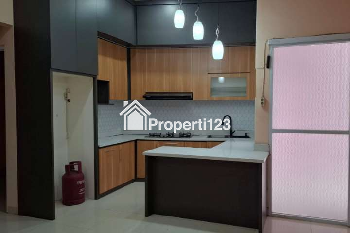 Rumah 5 Kamar Tidur Perumahan Permata Harapan Baru Bekasi - 5