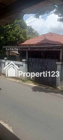 Rumah second siap huni di Tanah Baru Depok - 2