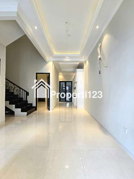 Rumah baru dalam komplek akses jalan lebar di Cempaka Putih Jakpus - 11