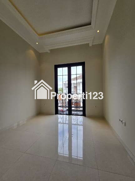 Rumah baru dalam komplek akses jalan lebar di Cempaka Putih Jakpus - 5