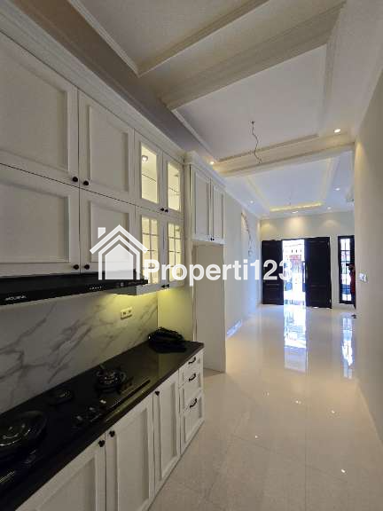 Rumah baru dalam komplek akses jalan lebar di Cempaka Putih Jakpus - 9